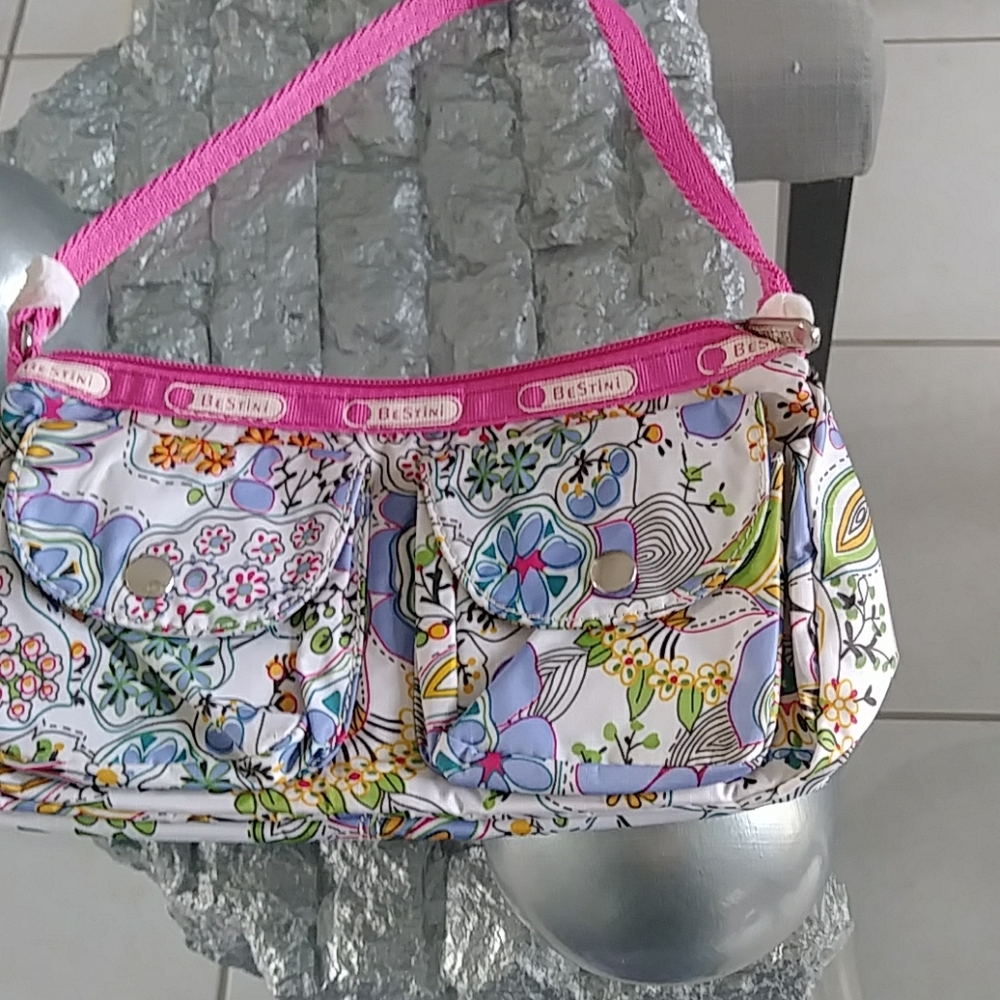 Bestini Purse